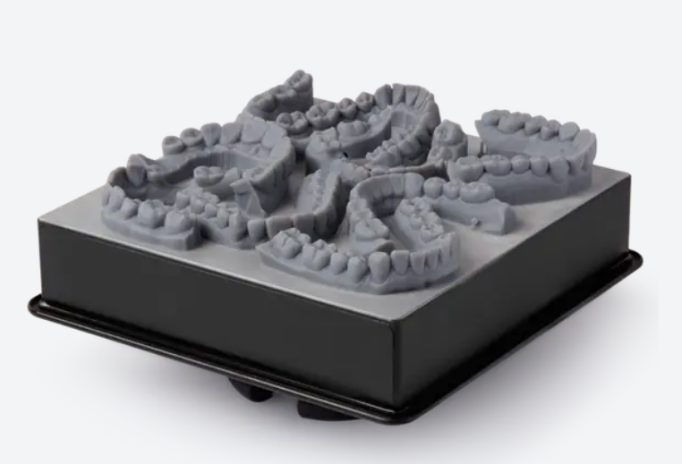 Grey Resin V5 Example